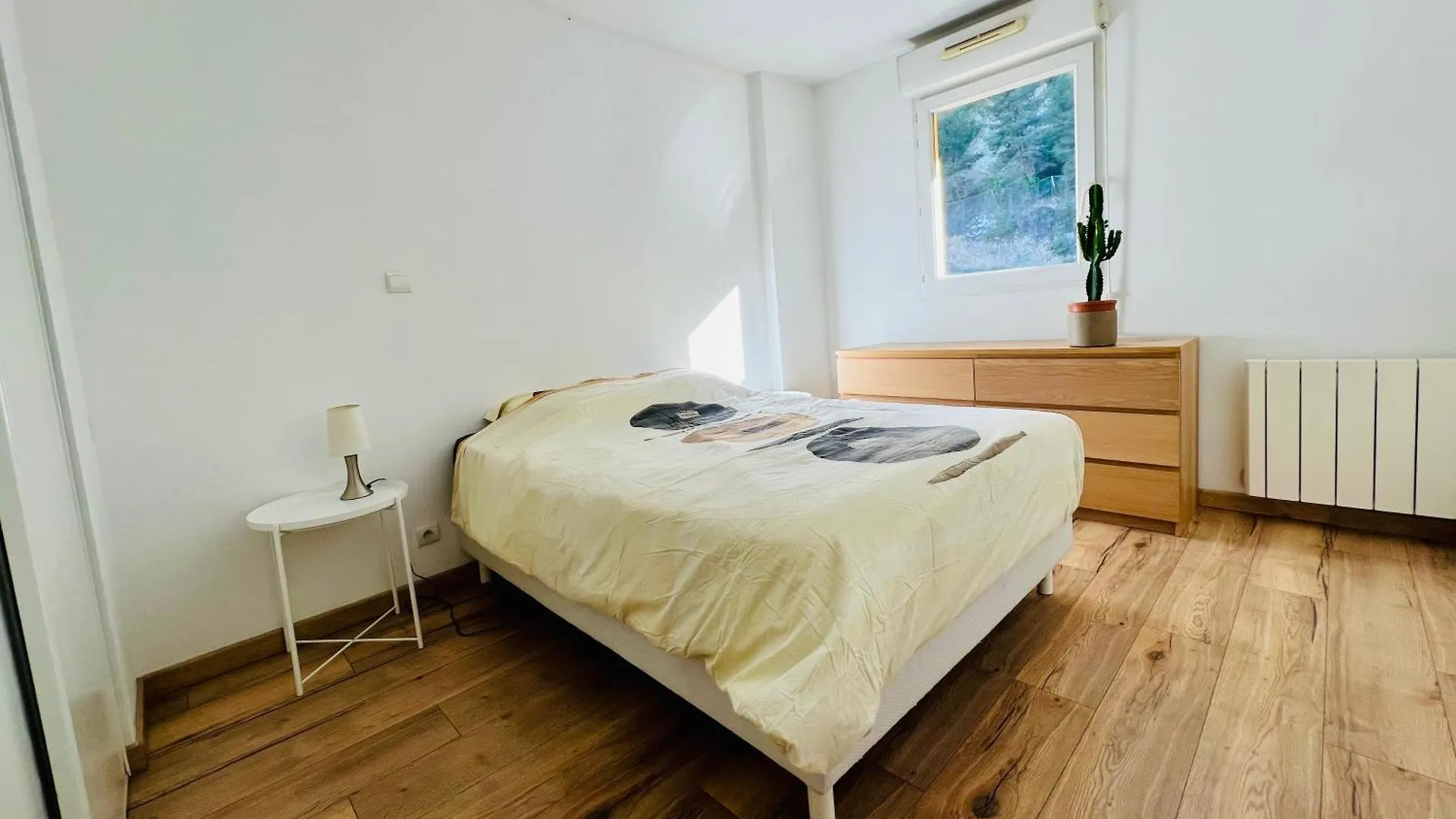 Magnificent Renovated Apartment, 2 Rooms Of 45 M2, Close Tothe Sea, Top Floor, Terrace Nice 0*,  France